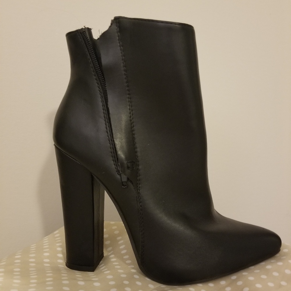 Sexy Black Chunky Heel Boot